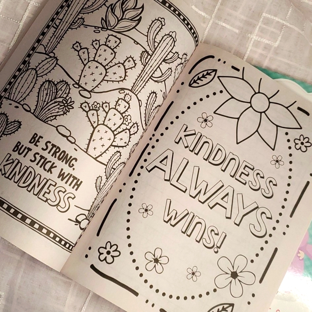 Coloring &‎ Activity Books - Picture 2 of 8